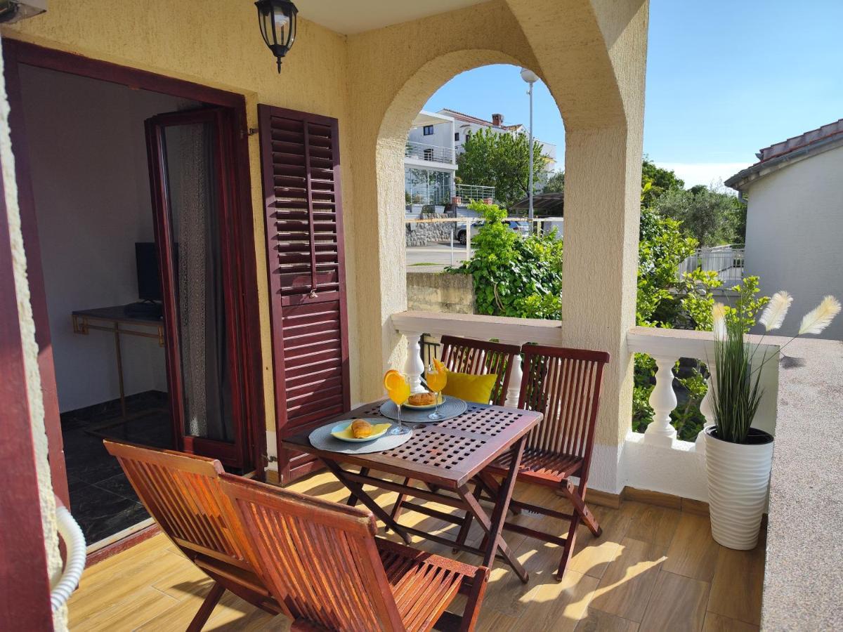 Apartments Orhidelia Нивице Экстерьер фото