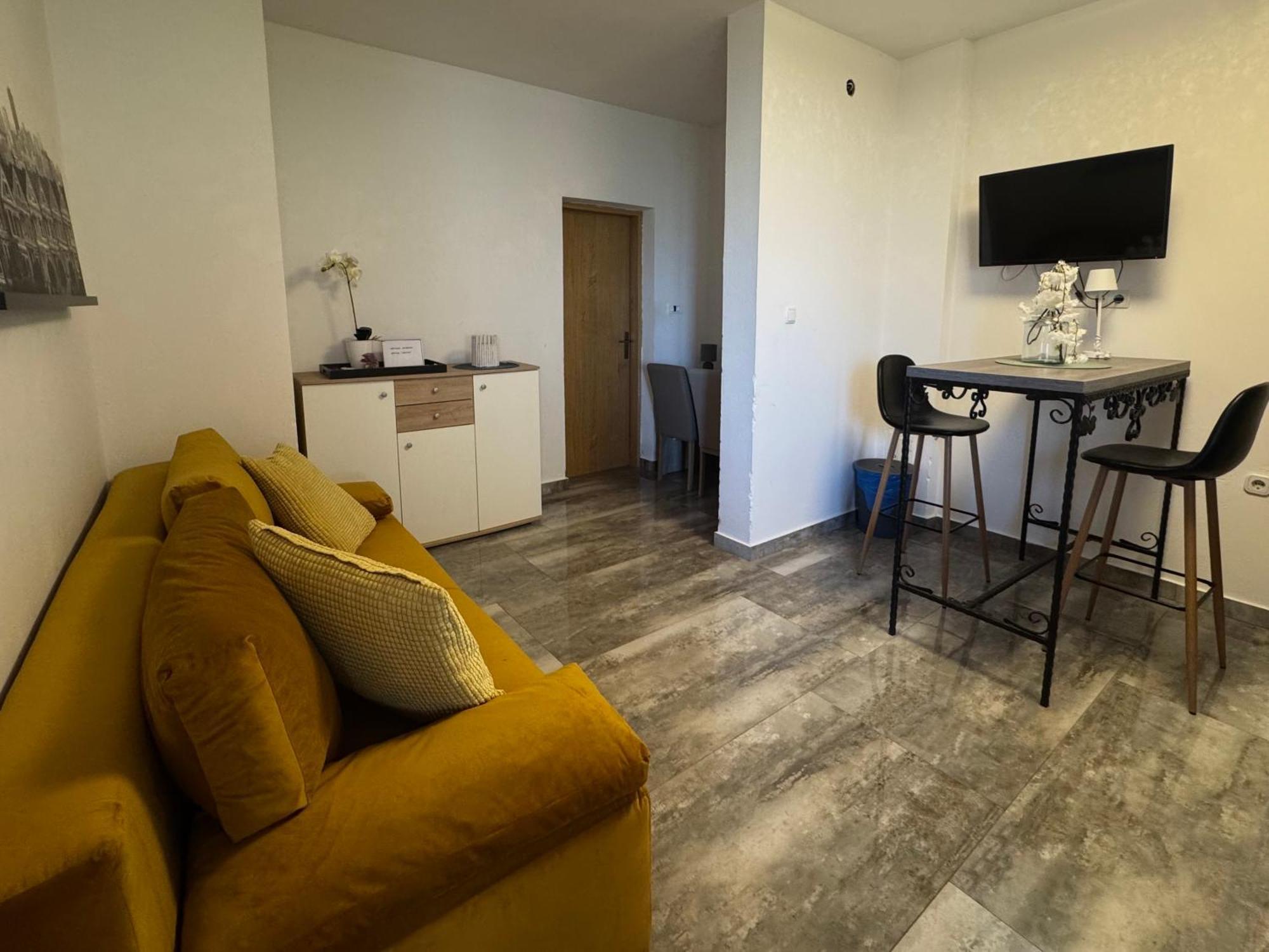 Apartments Orhidelia Нивице Экстерьер фото